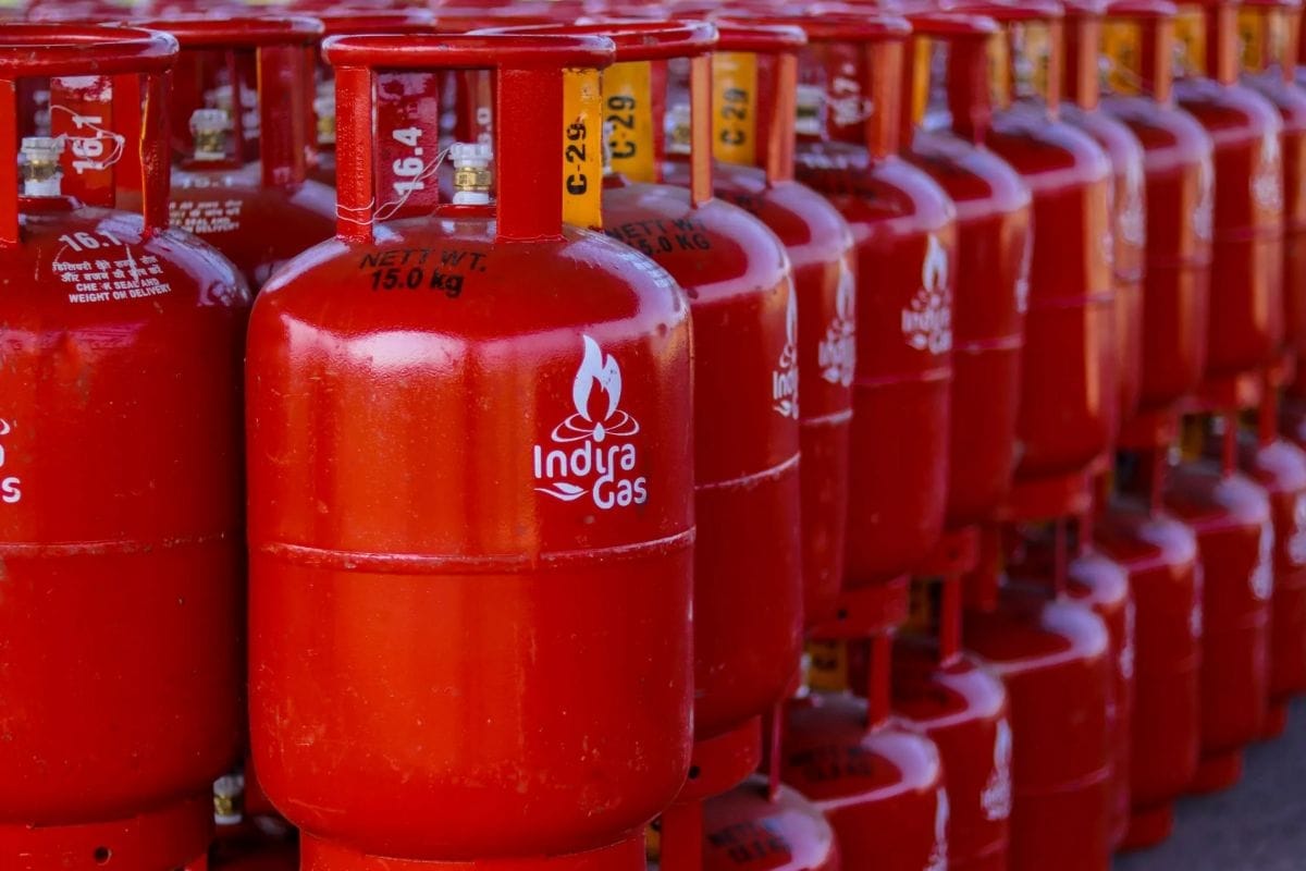 LPG GAS এবার সারাজীবনের জন্য মাত্র ৪৫০ টাকায় মিলবে গ্যাস সিলিন্ডার ! বড় ঘোষণা খোদ মুখ্যমন্ত্রীর