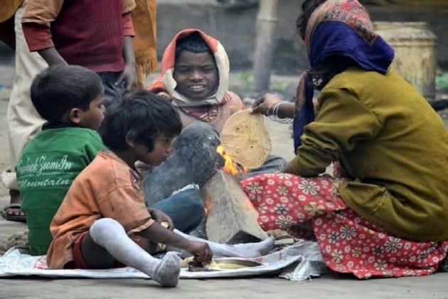 এ শহরের ছিন্নমূল মানুষের ঘরই যখন খোলা আকাশ